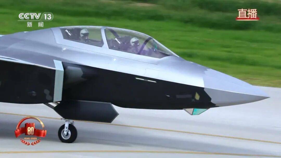 高德红外多型光电系统亮相阅兵现场